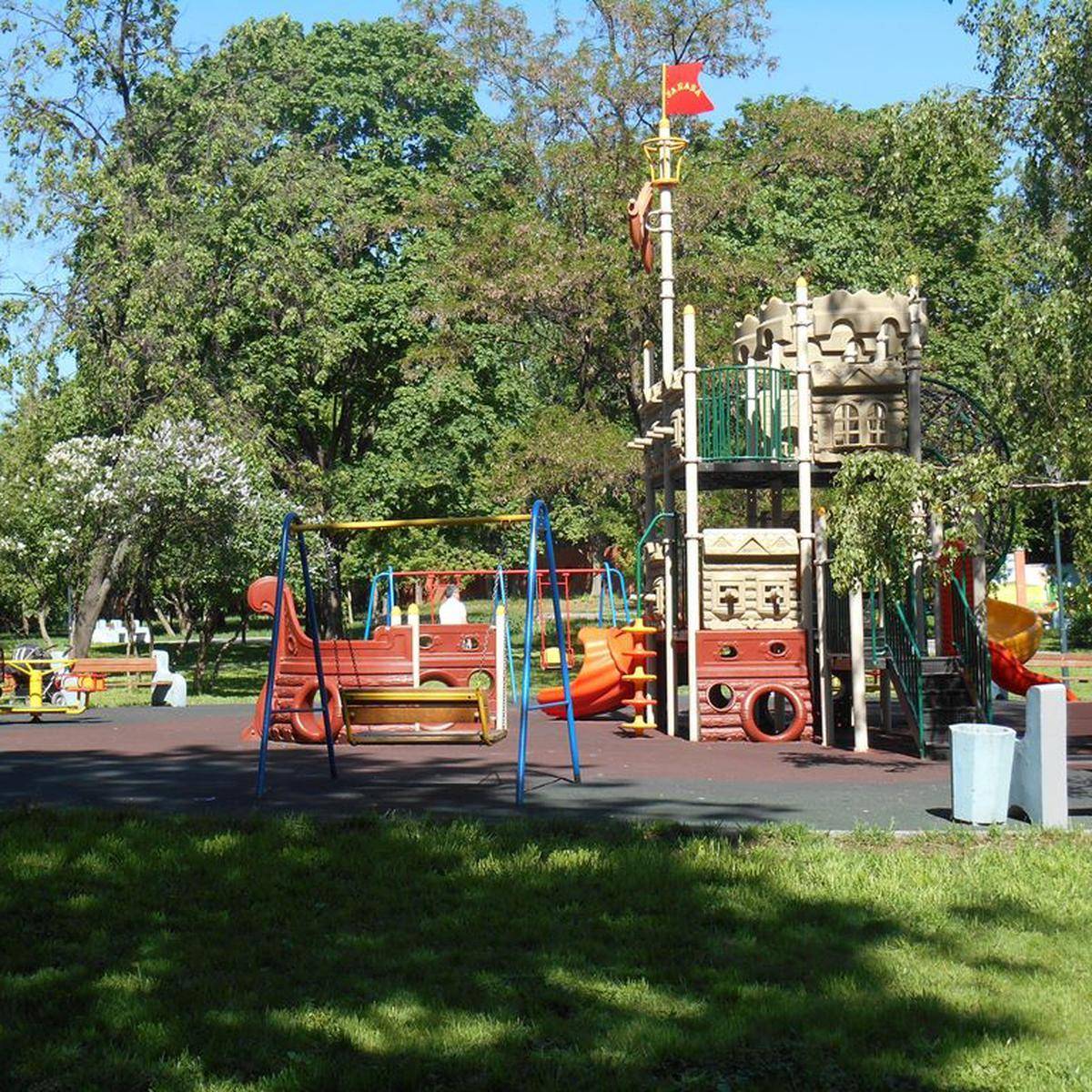 Фото: Детская игровая площадка №3, Детский парк по Загородному шоссе