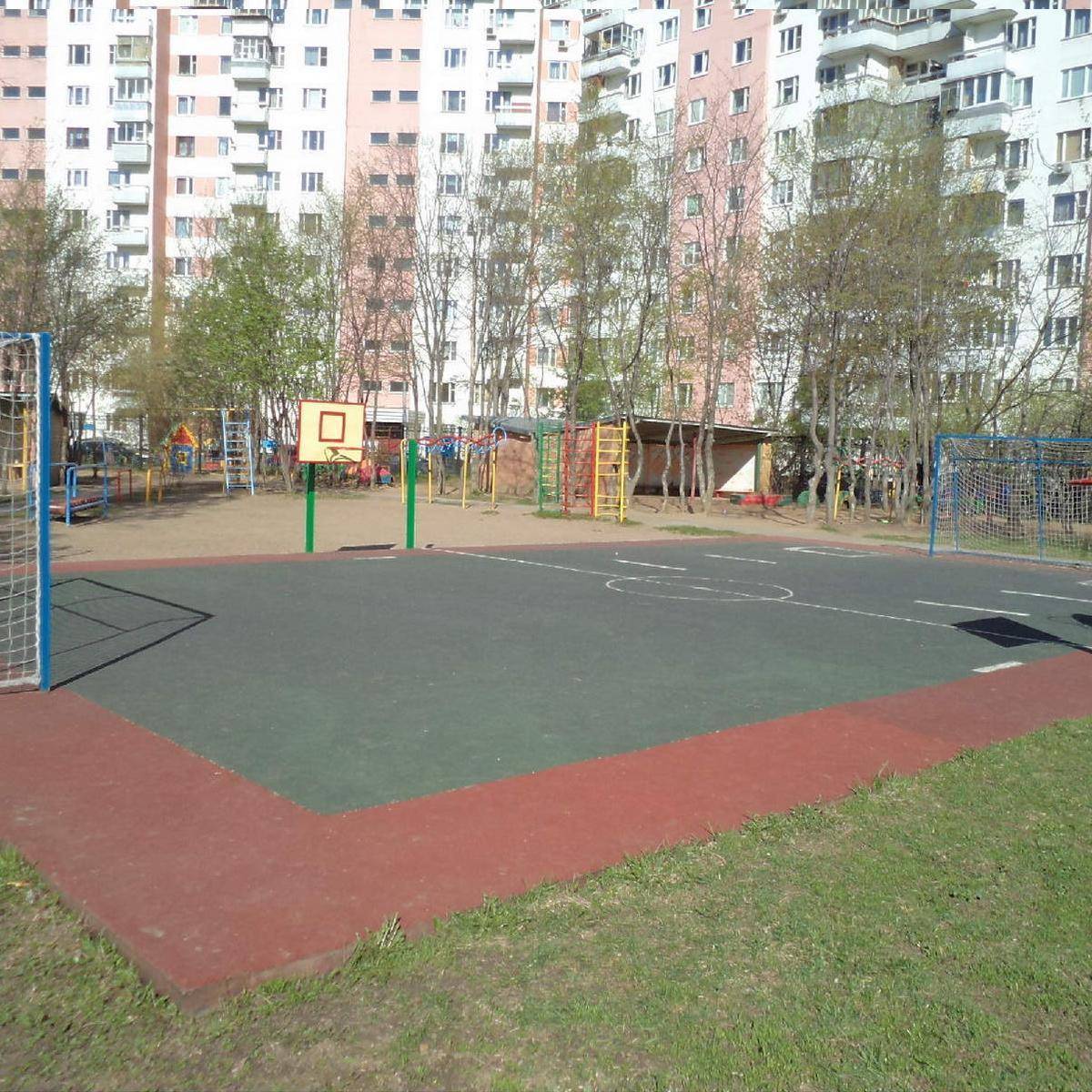 Фото: Площадка детская спортивная при школе №2097