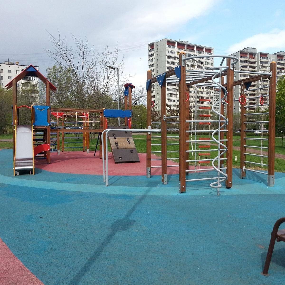 Фото: Площадка детская игровая в парке №1, Сквер по Олонецкому проезду