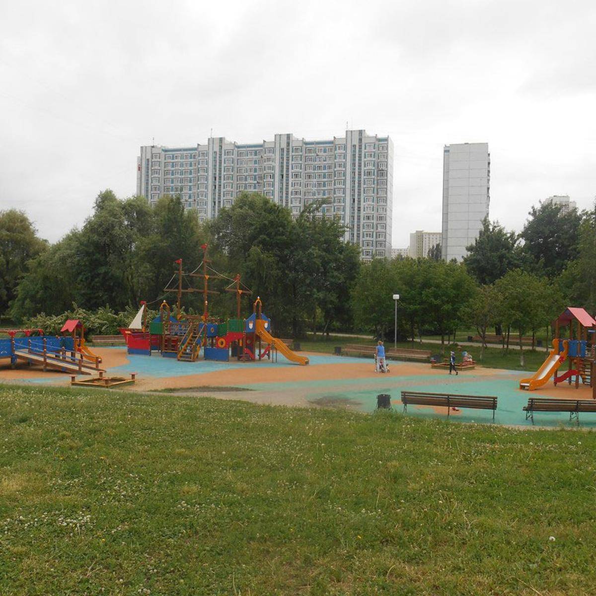Фото: Детская игровая площадка №2, Парк Пойма реки Городня.