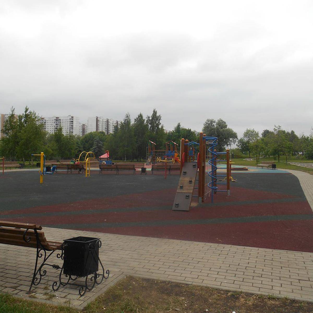 Фото: Детская игровая площадка №4, Парк Пойма реки Городня
