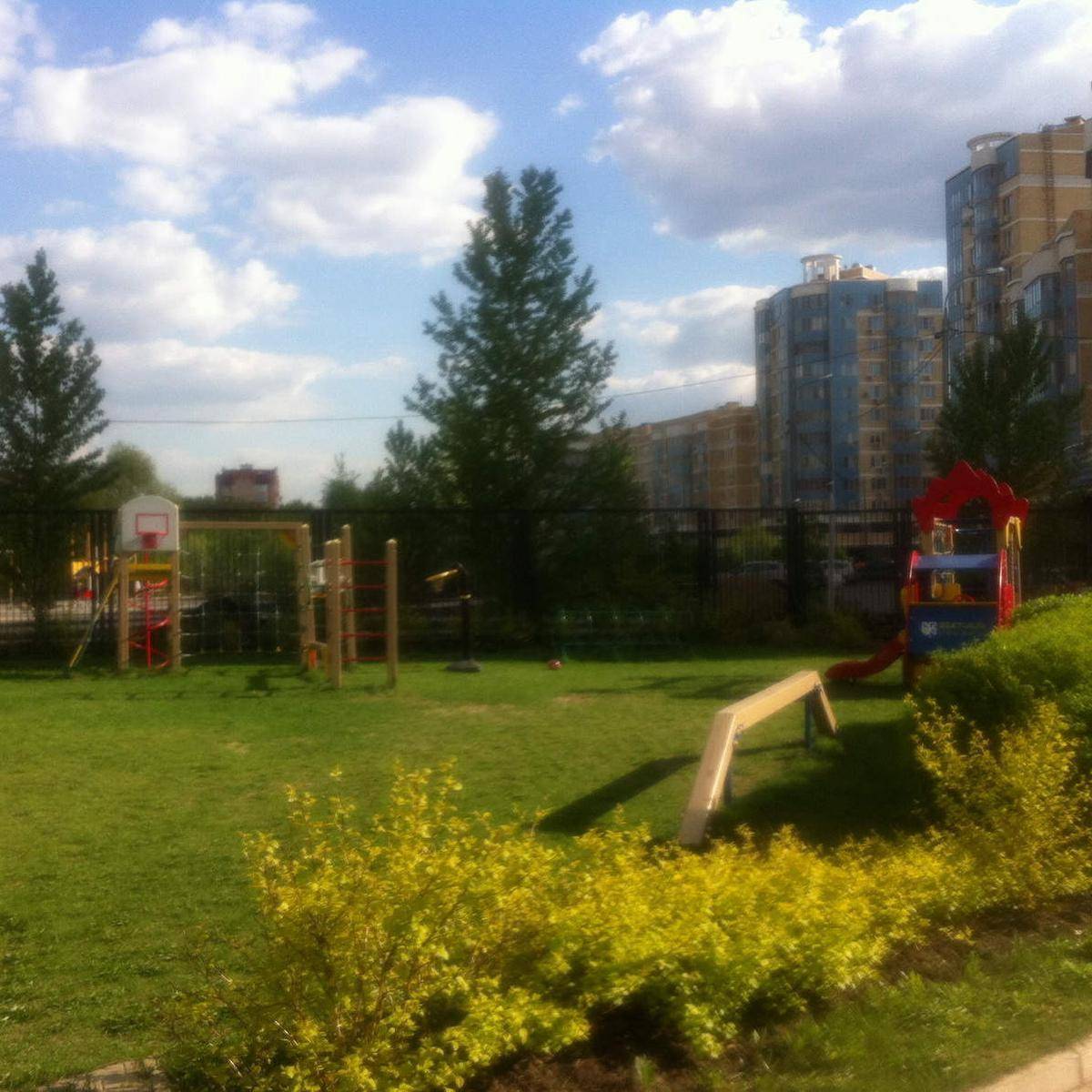 Фото: Площадка детская игровая, ГБОУ СОШ №2005