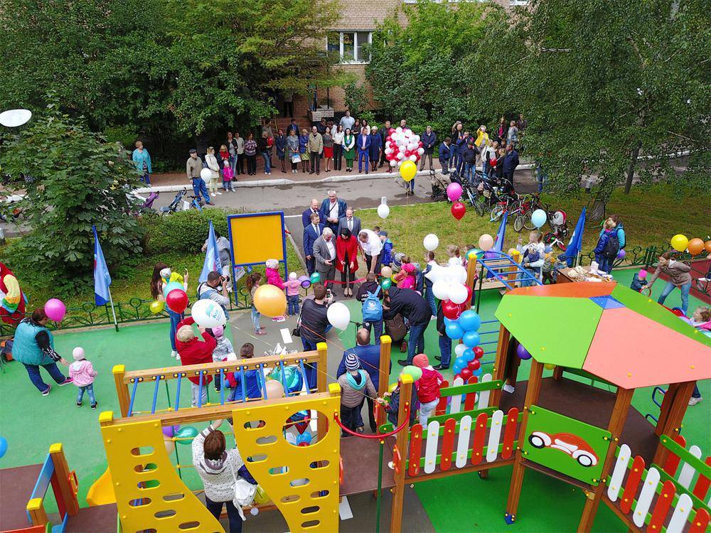 Фото: Детская площадка в Звездном городке. Московская область